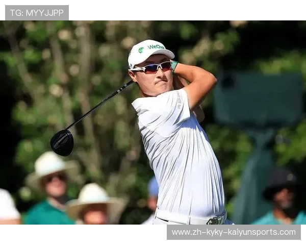 大师赛战报卡梅隆-杨65杆平小麦中国球员李昊桐位列T7